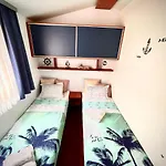 Mobile Nebo Luxus مكان تخييم
